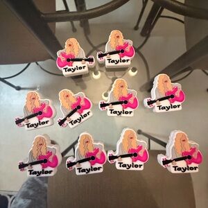 10 Taylor Swift Silicone Pen toppers